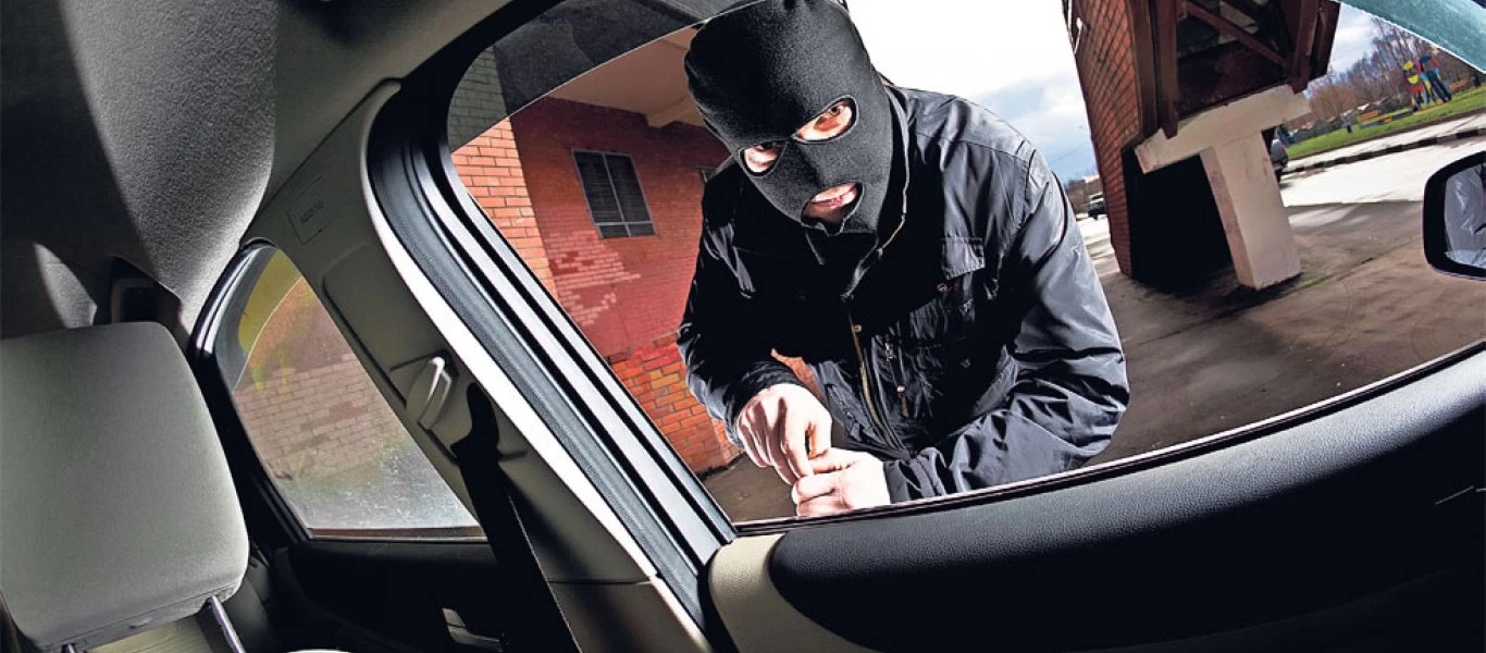 Alert στον Ωρωπό: Σπείρα σταματά και κλέβει οδηγούς